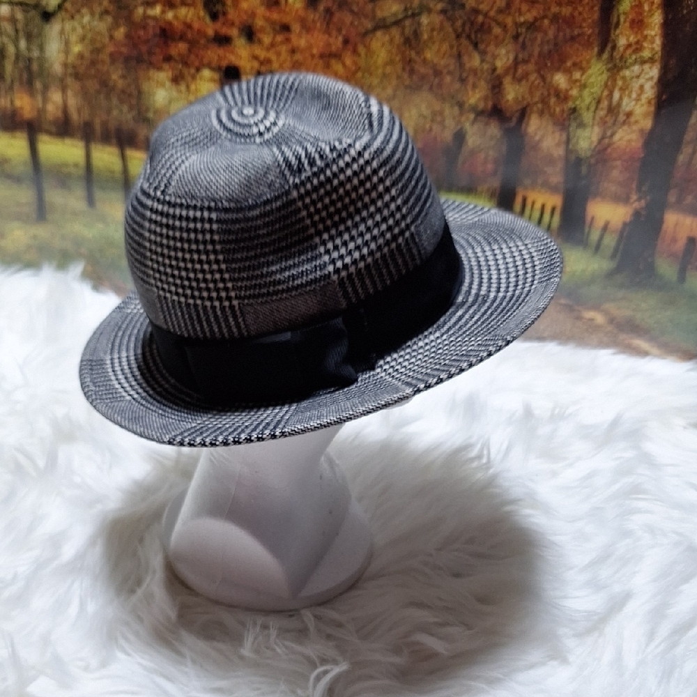 NWT Kate Spade Black and White Hat